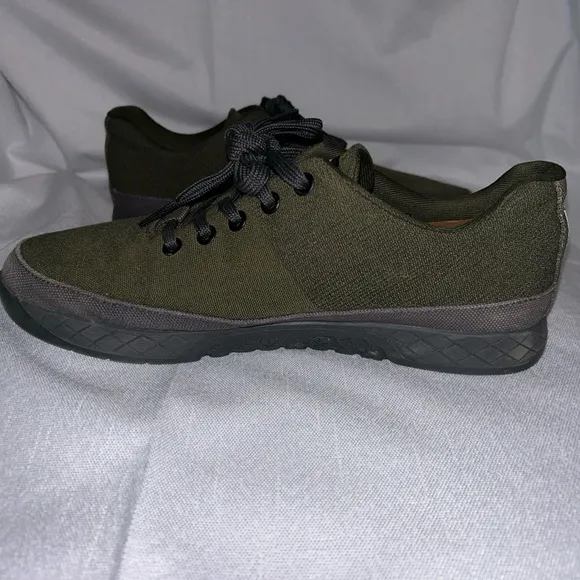 Nobull Unisex Military Green &amp; Gray Canvas Trainer Lace Workout Shoes  W 9 M 7.5