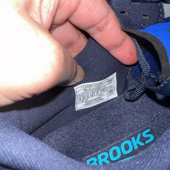 NWOT! Brooks Limited Edition Launch 9 Speed Blue w/poka dot running shoes