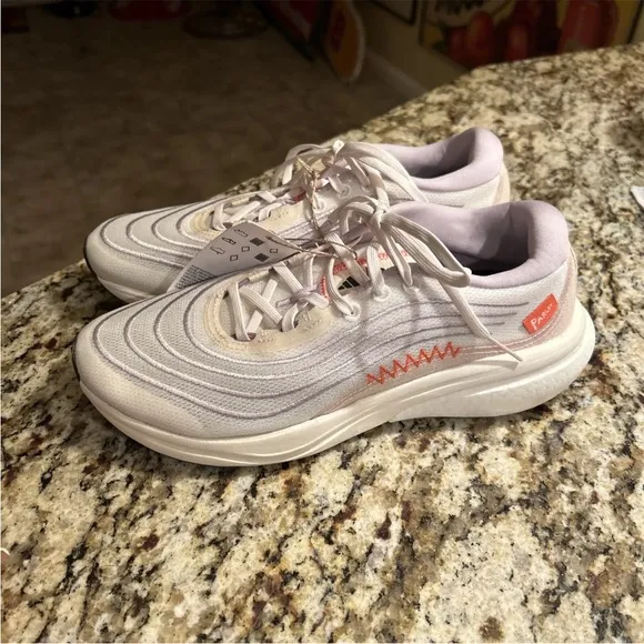 NWT Adidas Supernova 2 X Parley Womens Shoes, Running, Size 9 Purple