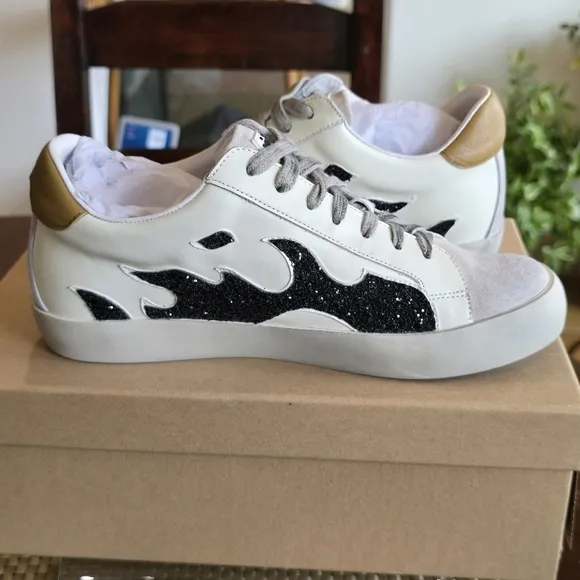 NWT Bibi Lou Leather Suede Flame Sneakers 37