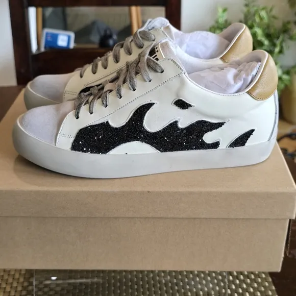 NWT Bibi Lou Leather Suede Flame Sneakers 37