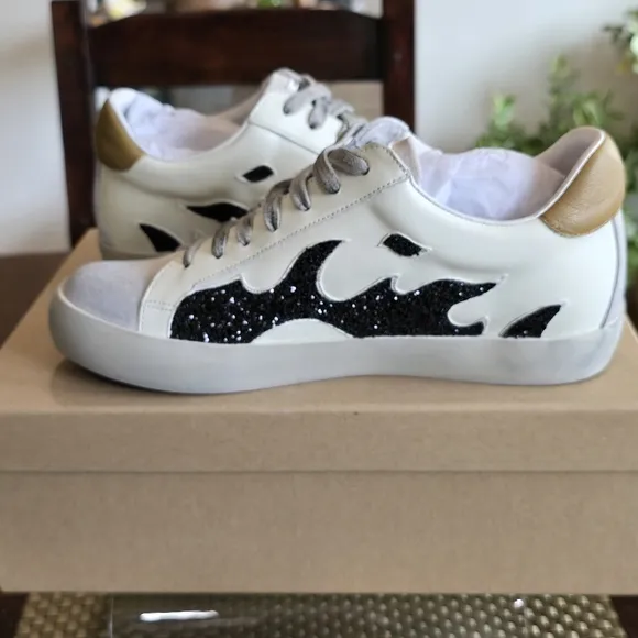 NWT Bibi Lou Leather Suede Flame Sneakers 37