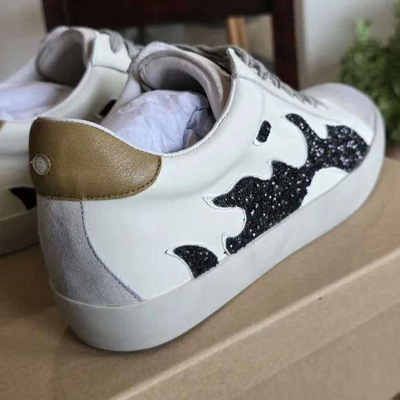 NWT Bibi Lou Leather Suede Flame Sneakers 37