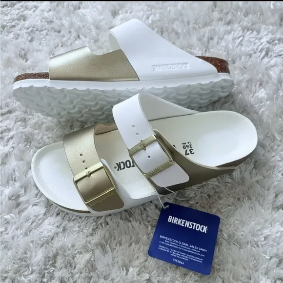 nwt Birkenstock Arizona Split Birko-Flor White/Gold Metallic Sandals Size 37