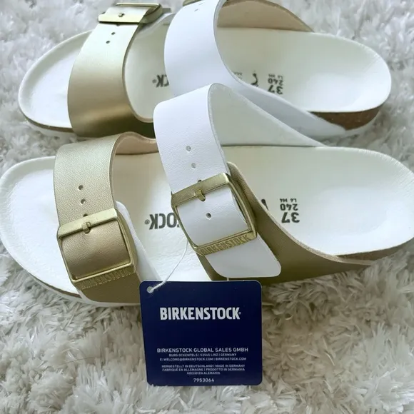 nwt Birkenstock Arizona Split Birko-Flor White/Gold Metallic Sandals Size 37