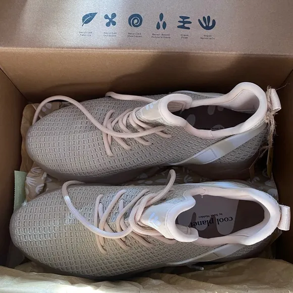 NWT COOL PLANET BY STEVE MADDEN Cannyon Womens Fitness Running Athletic Sneakers