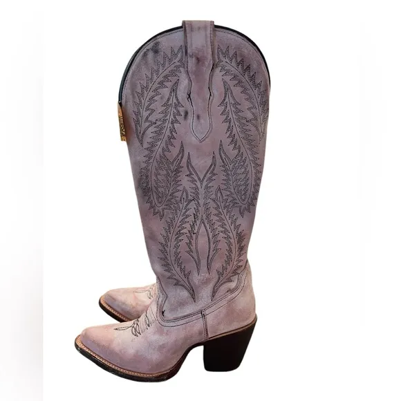 NWT Corral Women’s Embroidery Tall Snip Toe Cowboy Boots Light Pink in size 5.5