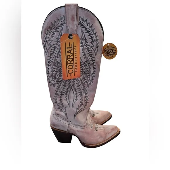 NWT Corral Women’s Embroidery Tall Snip Toe Cowboy Boots Light Pink in size 5.5