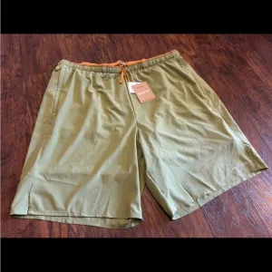 NWT 🍃 MENS PATAGONIA Multi Trails Shorts - XL - Buckhorn Green