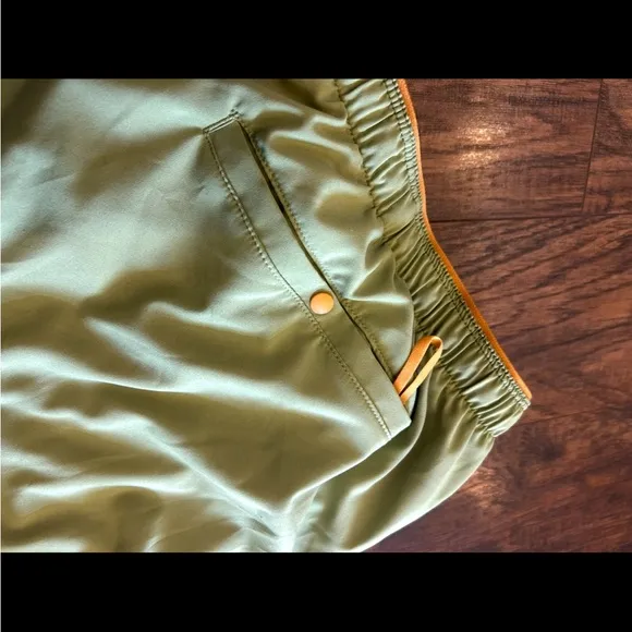 NWT 🍃 MENS PATAGONIA Multi Trails Shorts - XL - Buckhorn Green