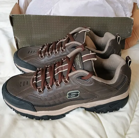 NWT Skechers Men's Energy Downforce Size 11.5 Brown Leather Lace Up Sneaker