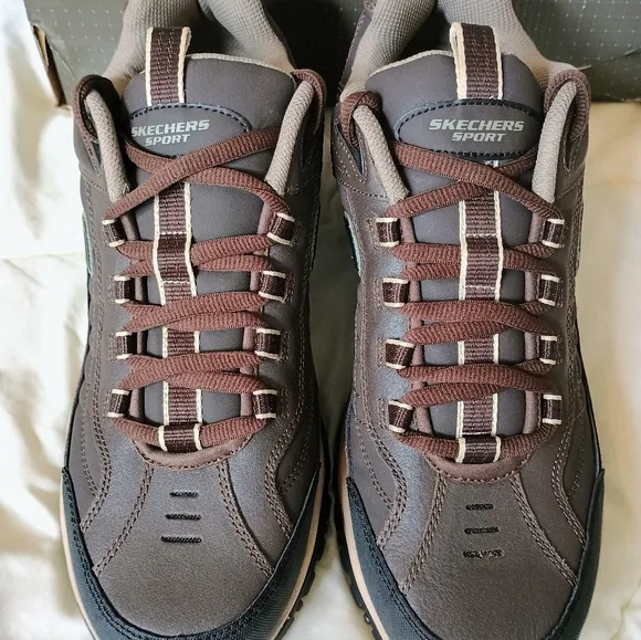 NWT Skechers Men's Energy Downforce Size 11.5 Brown Leather Lace Up Sneaker