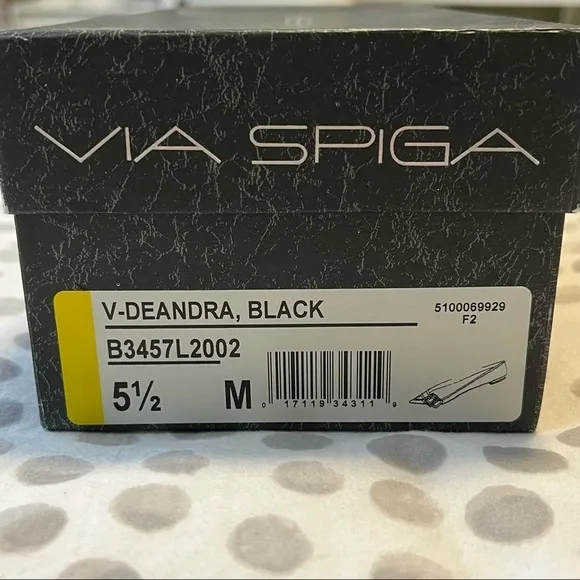 NWT Via Spiga Deandra Black Suede Buckle Pointy Toe Shoes Size 5.5