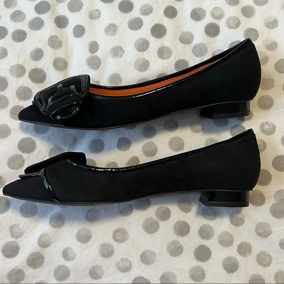 NWT Via Spiga Deandra Black Suede Buckle Pointy Toe Shoes Size 5.5