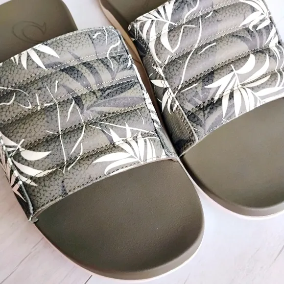 OluKai NEW Mens Maha 'Olu Slides Sandals