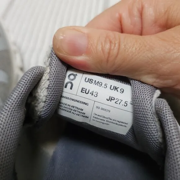 ON CLOUD Cloud 5 Terry Running Shoe Mens 9.5 Glacier Lunar Grey Workout Sneakers