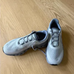 On Cloudmonster Men’s Shoes