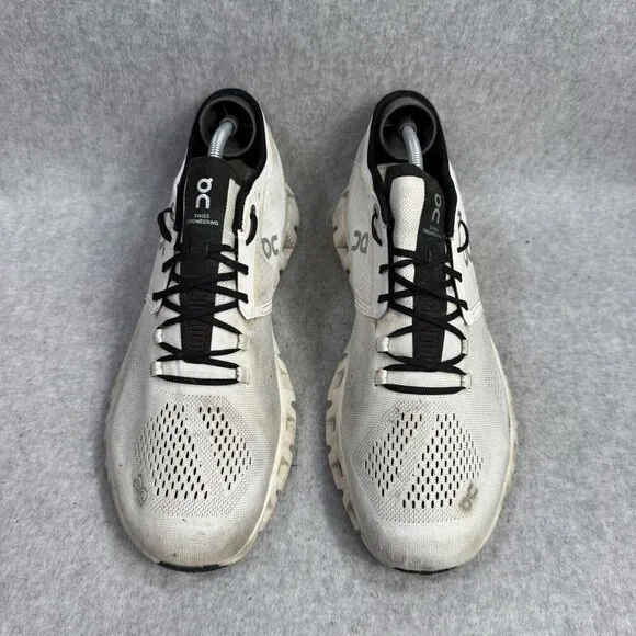 ON Cloud Shoes Mens Size 9 White Low Top Swiss Comfort Athletic Running Sneakers