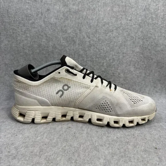 ON Cloud Shoes Mens Size 9 White Low Top Swiss Comfort Athletic Running Sneakers