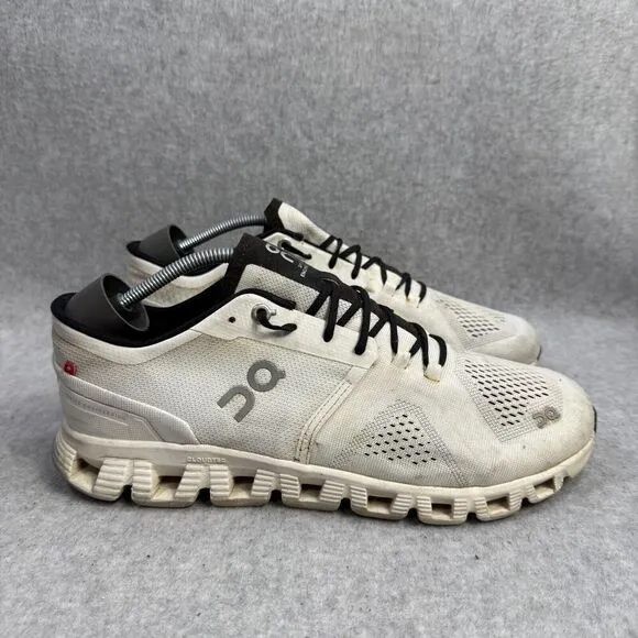 ON Cloud Shoes Mens Size 9 White Low Top Swiss Comfort Athletic Running Sneakers