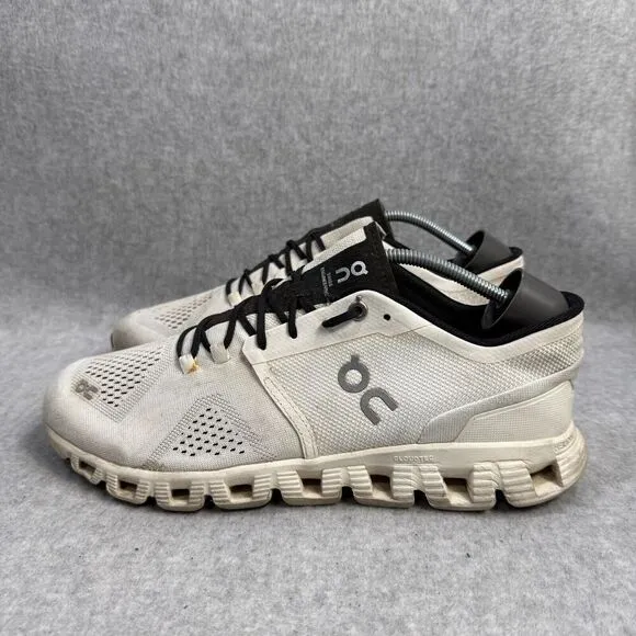 ON Cloud Shoes Mens Size 9 White Low Top Swiss Comfort Athletic Running Sneakers