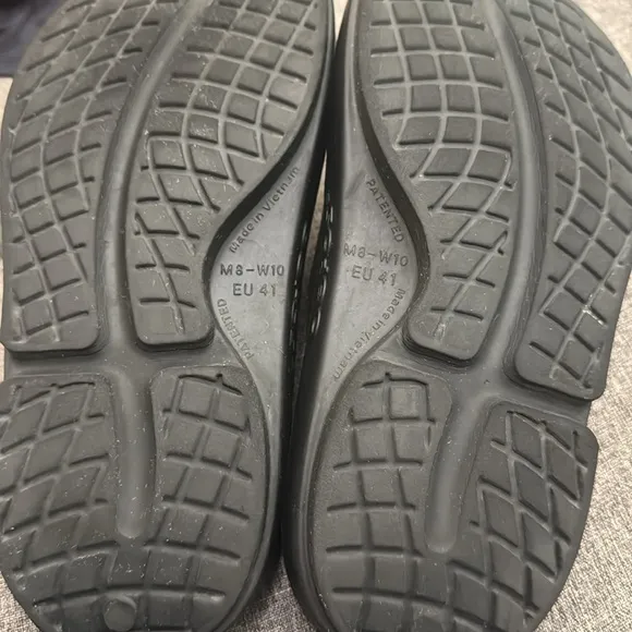 Oofos Black Slide Sandals Size Men's 8 Womens 10