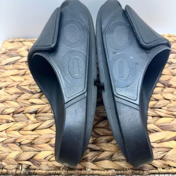 OOFOS Men’s 11/Women’s 13 OOAH Sport Flex Black Slide Sandals