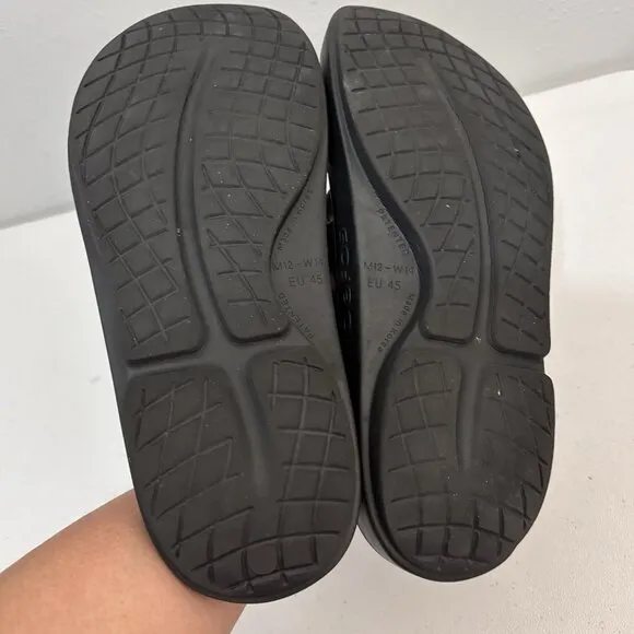 OOFOS Men's OOriginal Recovery M12 Black  Lightweight Thong Flip Flop Sandals