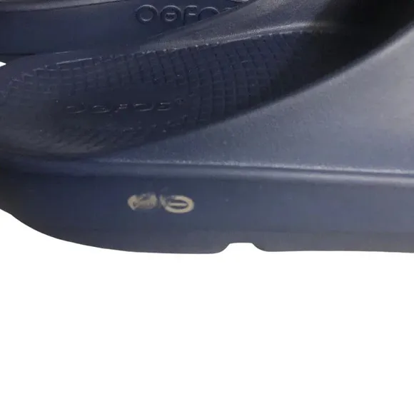 OOFOS OOAH &quot;Luxe&quot; Unisex Sz M9/W11 Navy Comfort Slip On Recovery Slides Sandals