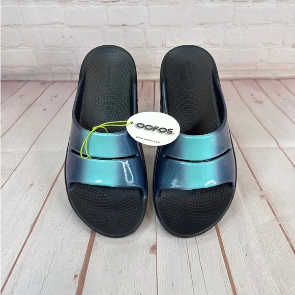 Oofos Ooah Luze Atlantis Slides Sandals Mens Size 9/Women’s Size 11