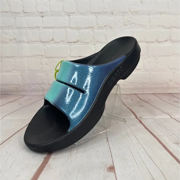 Oofos Ooah Luze Atlantis Slides Sandals Mens Size 9/Women’s Size 11