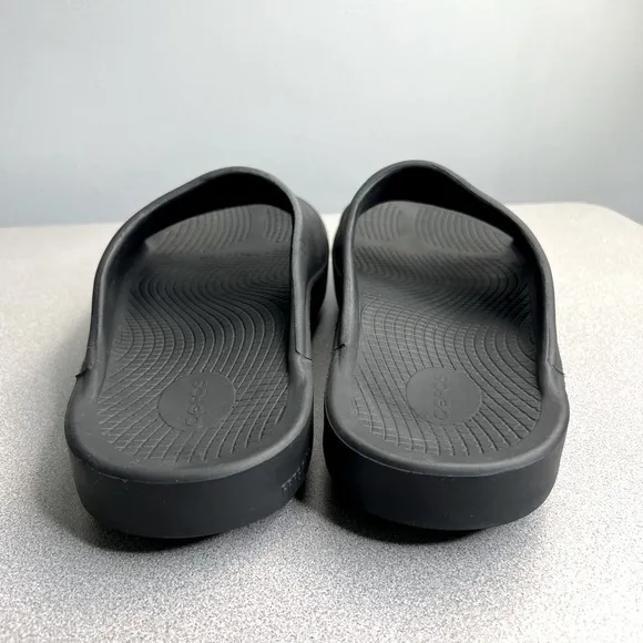 OOFOS OOahh Black Slide Recovery Sandals Unisex