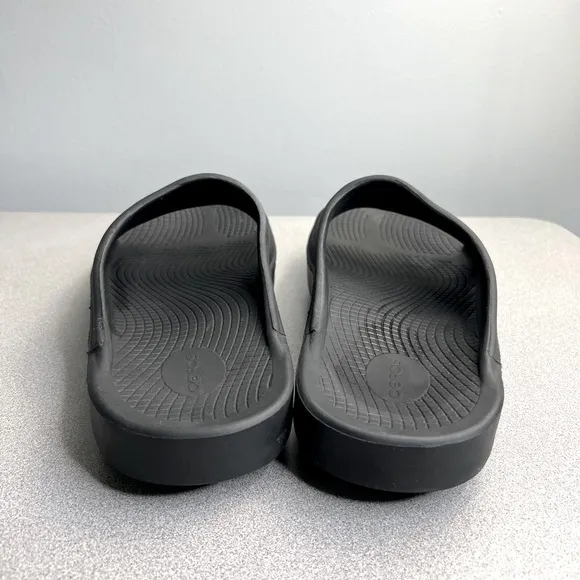 OOFOS OOahh Black Slide Recovery Sandals Unisex