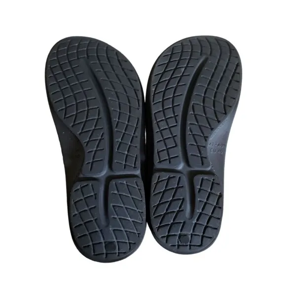 OOFOS OOahh Luxe Slides Black Slip On Comfort Recovery Sandals Women's Size 9