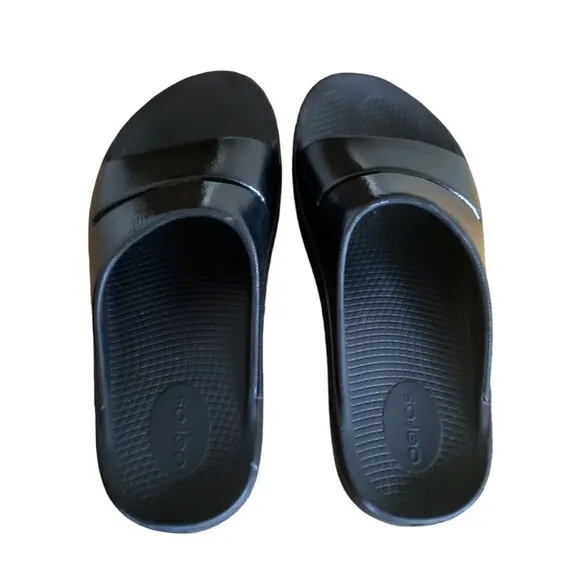 OOFOS OOahh Luxe Slides Black Slip On Comfort Recovery Sandals Women's Size 9