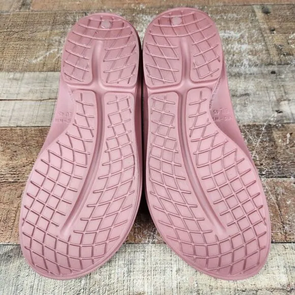 OOfos OOahh Recovery Slide Nomad Men's Size 12 EU 45 Pink Comfort Casual Sandals