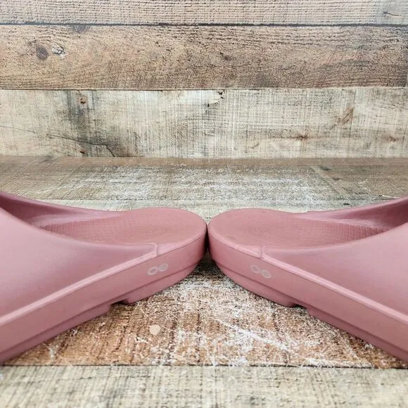 OOfos OOahh Recovery Slide Nomad Men's Size 12 EU 45 Pink Comfort Casual Sandals