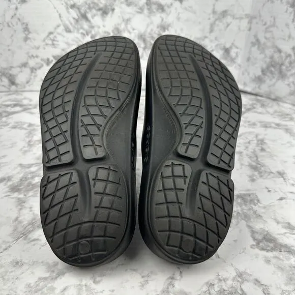 Oofos Ooahh Recovery Slide Sandals Size M 9 W 11 Solid Black Rubber Slip On