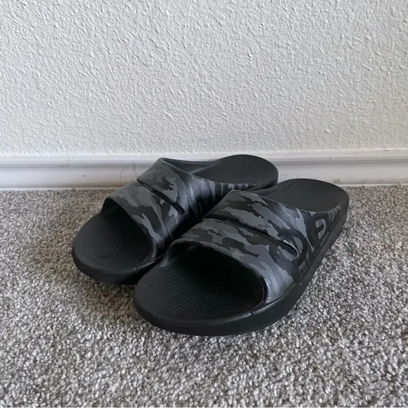 OOFOS OOahh Recovery Slides Sandals Womens 8 Mens 6 Camo Sport Flex Comfort