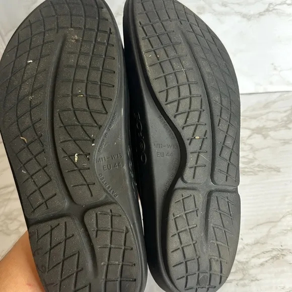 OOFOS OOahh Slide Recovery Sandals Black Mens Size 11
