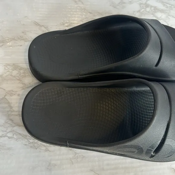 OOFOS OOahh Slide Recovery Sandals Black Mens Size 11