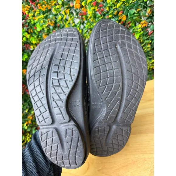 Oofos OOahh Sport Recovery Slides Sandals Flex Lightweight Black Mens 7 Womens 9
