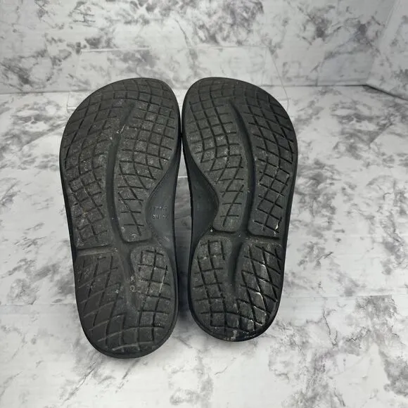 Oofos Ooahh Thick Recovery Slides Sandals Size Mens 7 Womens 9 Solid Black