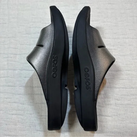 Oofos Ooahh Womens Size 8 Black Recovery Comfort Slip On Sandals Slides Mens 6