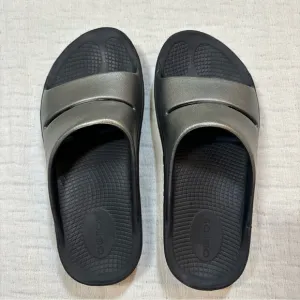 Oofos Ooahh Womens Size 8 Black Recovery Comfort Slip On Sandals Slides Mens 6