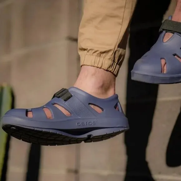 OOFOS OOcandoo Sandals in water drop size M10/W12 unisex