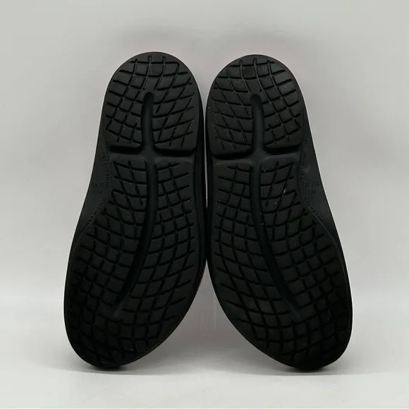 OOFOS OOmega OOahh Recovery Stacked  Sandals. Size 11