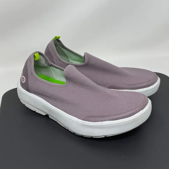 OOFOS OOmg eeZee Low - White/ Mauve- Women’s Slip On Recovery Shoes Size US 8