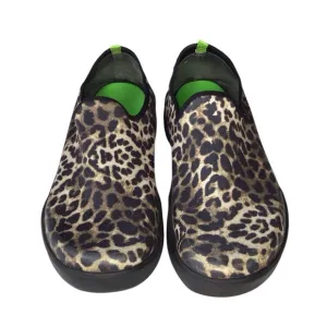 Oofos OOmg EeZee LTD Low Shoes in Cheetah Size 11.
