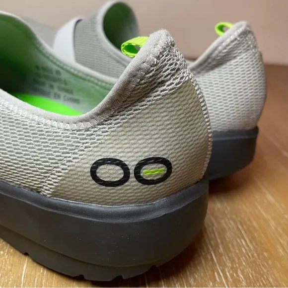 OOFOS OOmg Low eeZee Grey Slip On Recovery Shoes Womens Size 9